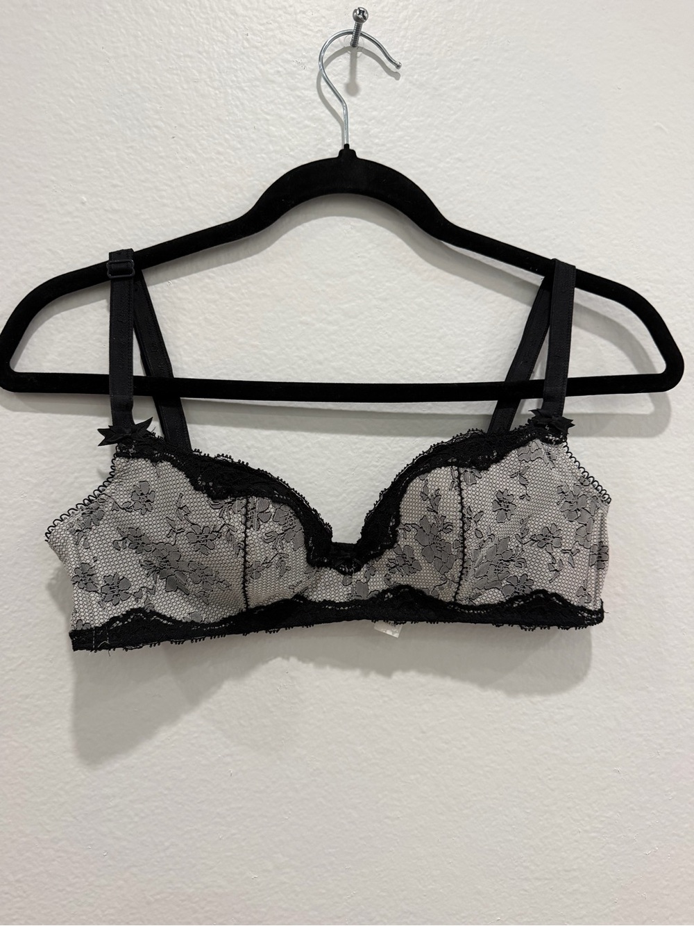 Rare Vintage Chantal Thomass Film Noir Lace Bra & Garter Belt Set
